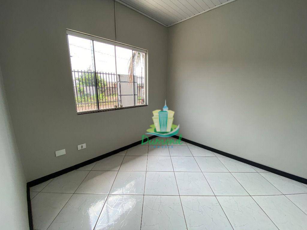 Casa para alugar com 3 quartos, 75m² - Foto 14