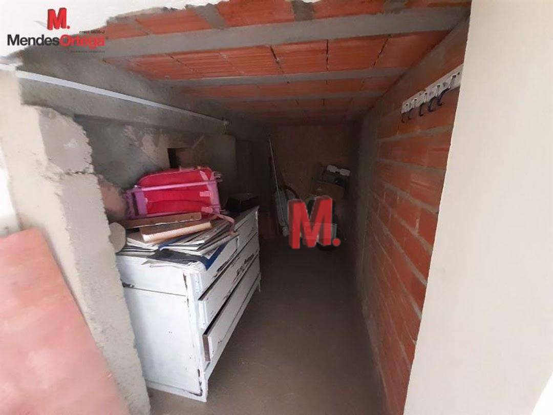 Casa à venda com 2 quartos, 300m² - Foto 42