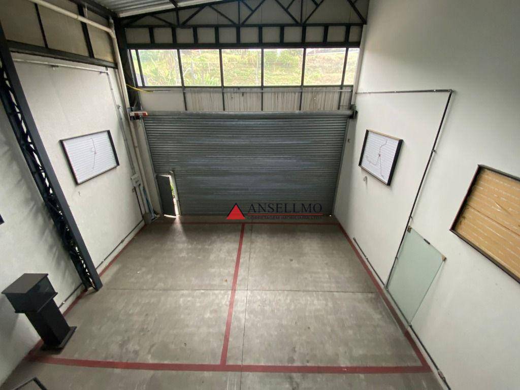 Depósito-Galpão-Armazém para alugar, 105m² - Foto 5