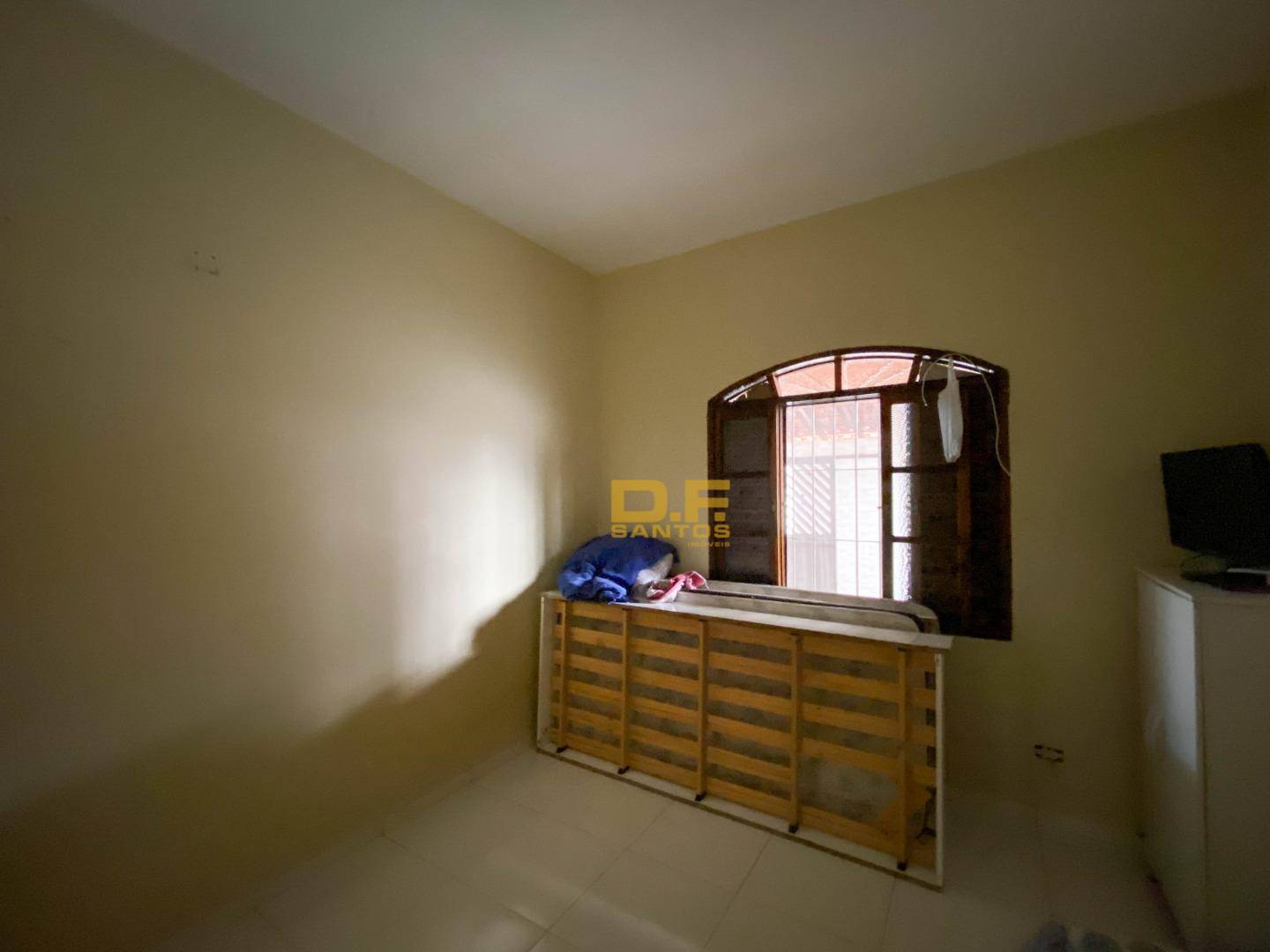 Casa à venda com 2 quartos, 70m² - Foto 5