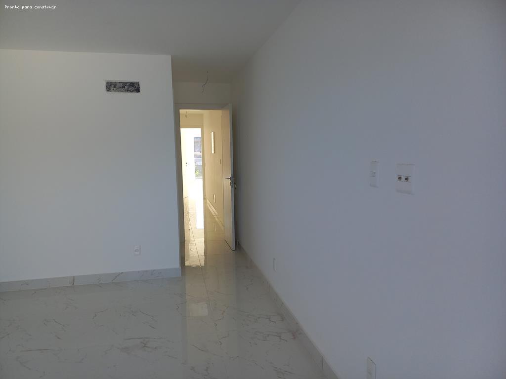 Casa à venda com 4 quartos, 214m² - Foto 11