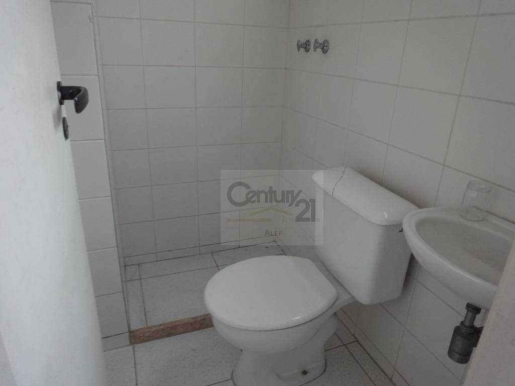 Apartamento para alugar com 3 quartos, 110m² - Foto 19