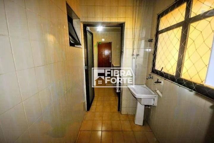 Apartamento à venda com 3 quartos, 83m² - Foto 11