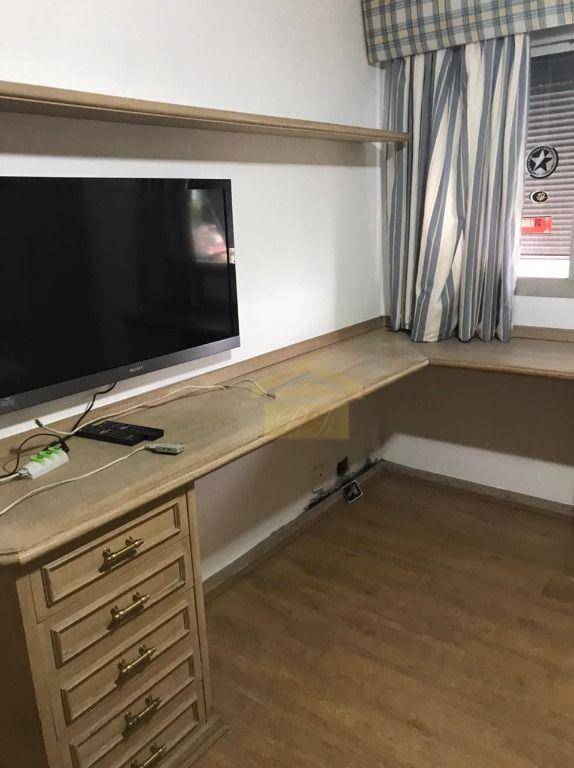 Apartamento à venda com 4 quartos, 241m² - Foto 9