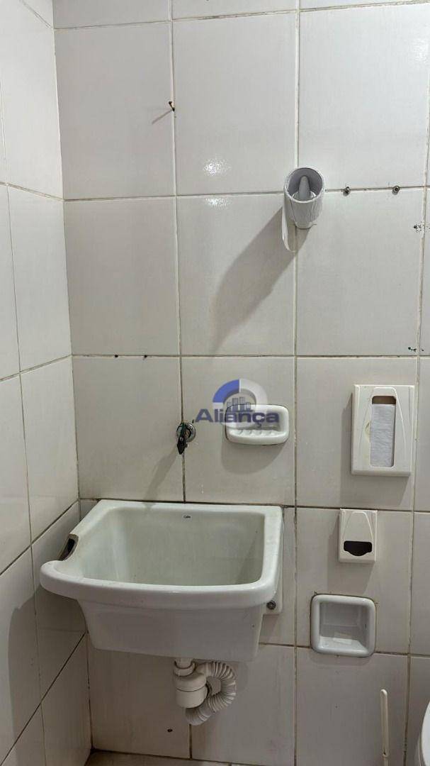 Depósito-Galpão, 240 m² - Foto 13