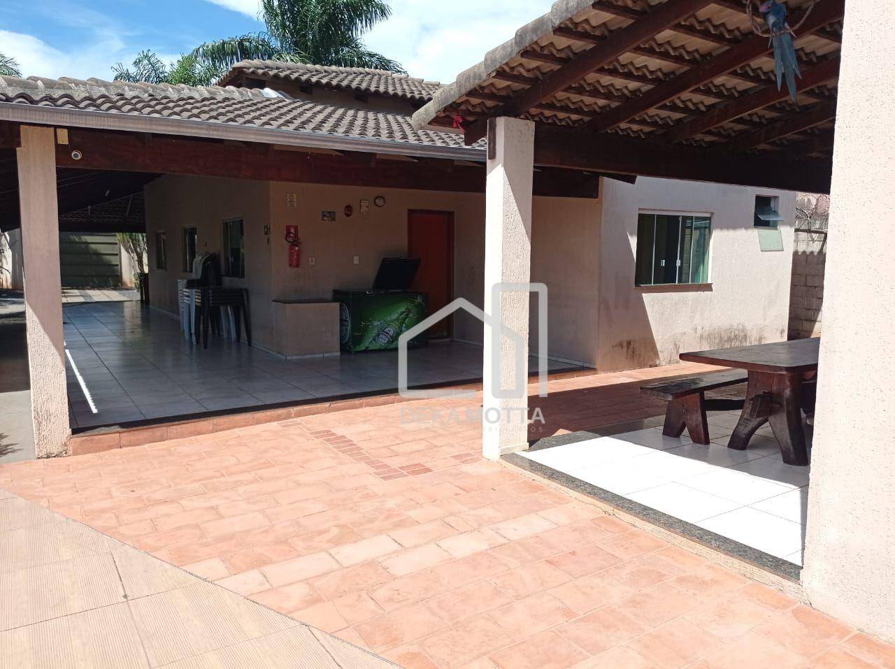 Casa à venda com 4 quartos, 600m² - Foto 4