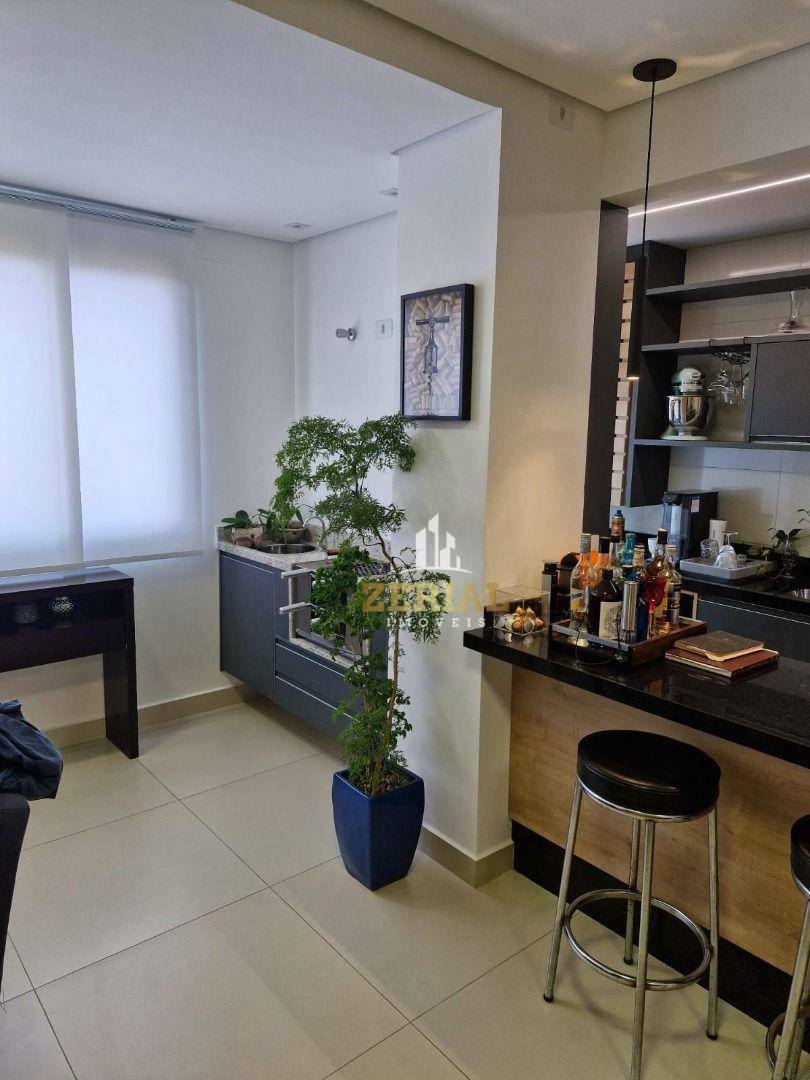 Apartamento à venda com 2 quartos, 70m² - Foto 1