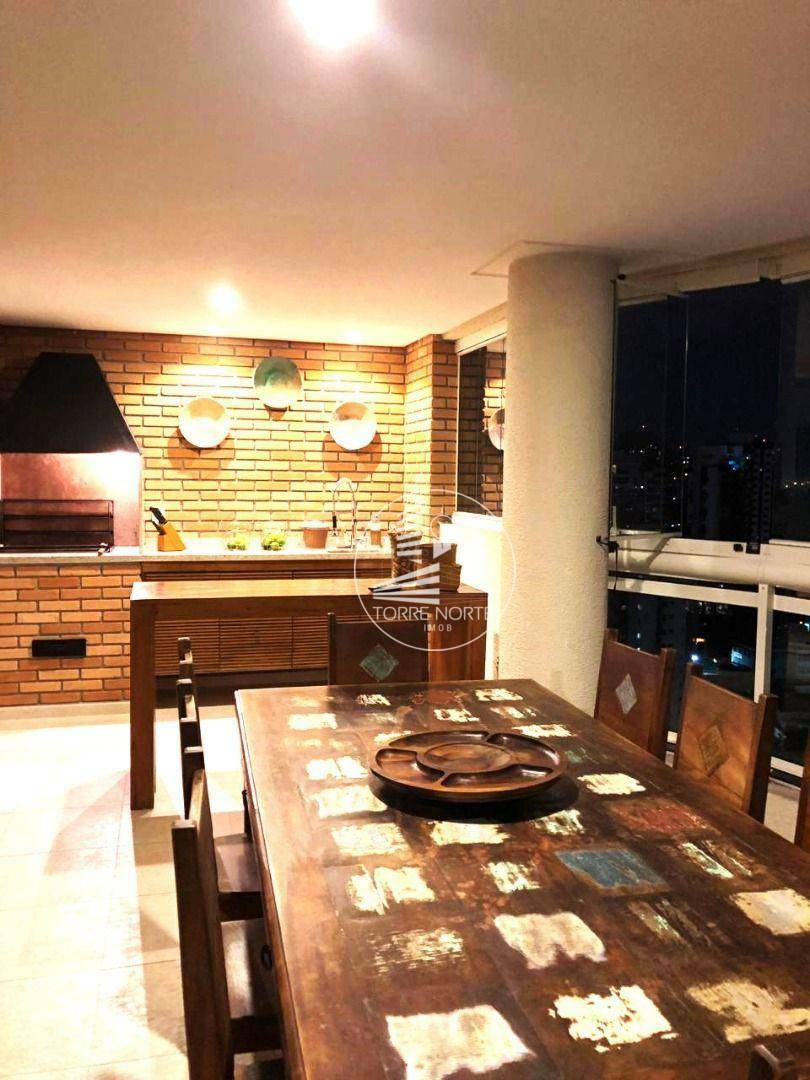 Apartamento à venda com 4 quartos, 261m² - Foto 19