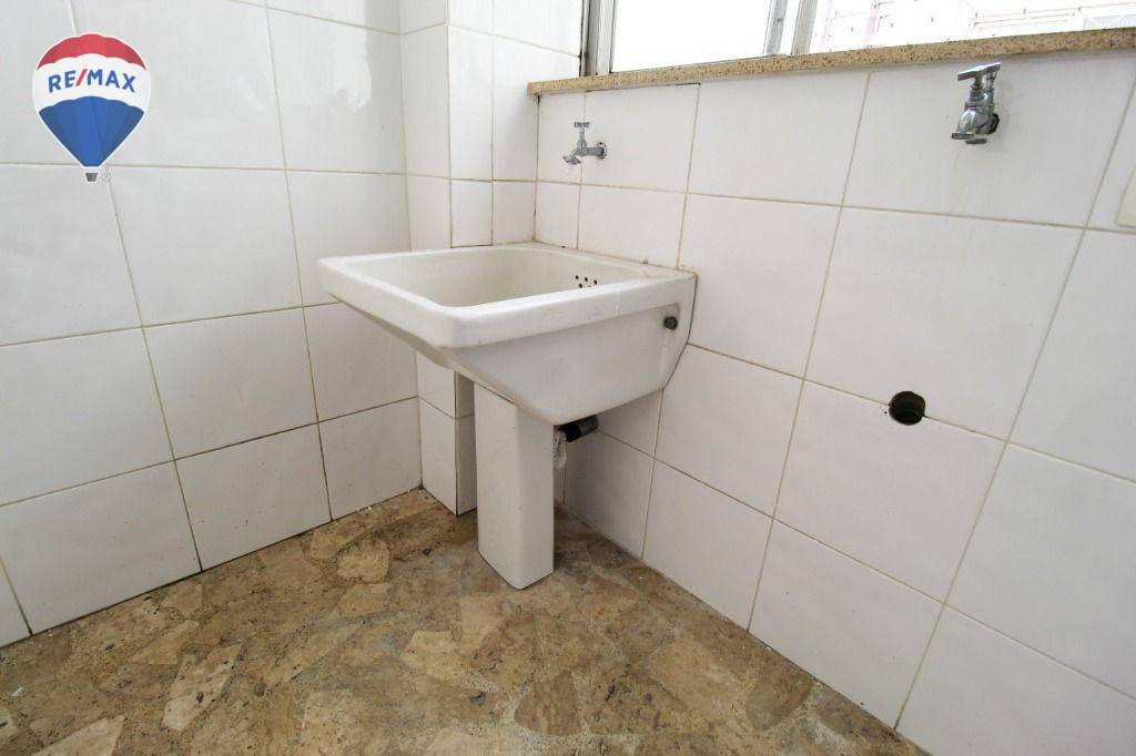 Apartamento para alugar com 2 quartos, 80m² - Foto 28