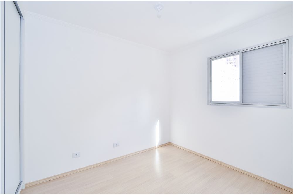 Apartamento à venda com 1 quarto, 37m² - Foto 13