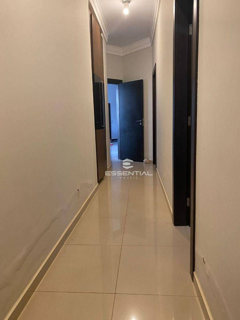 Casa de Condomínio à venda com 4 quartos, 320m² - Foto 2