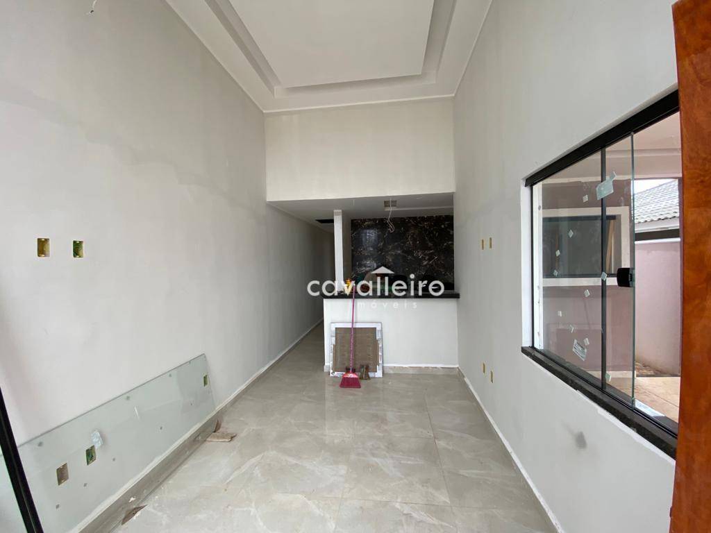 Casa à venda com 2 quartos, 112m² - Foto 2