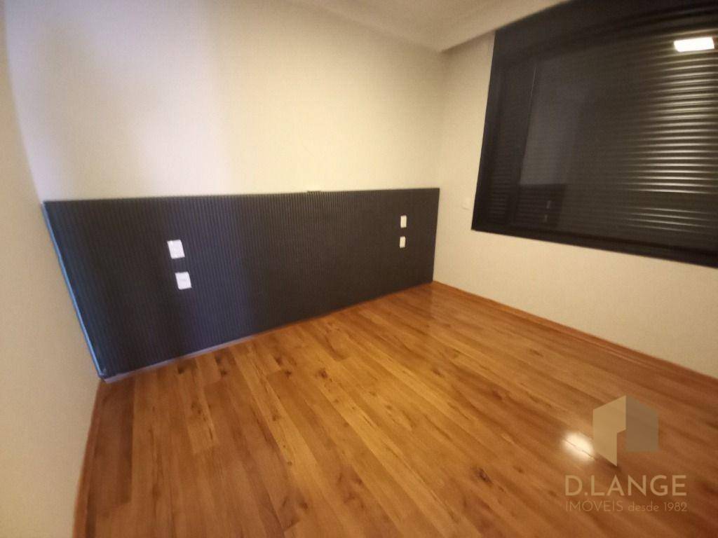 Casa de Condomínio para alugar com 3 quartos, 350m² - Foto 23