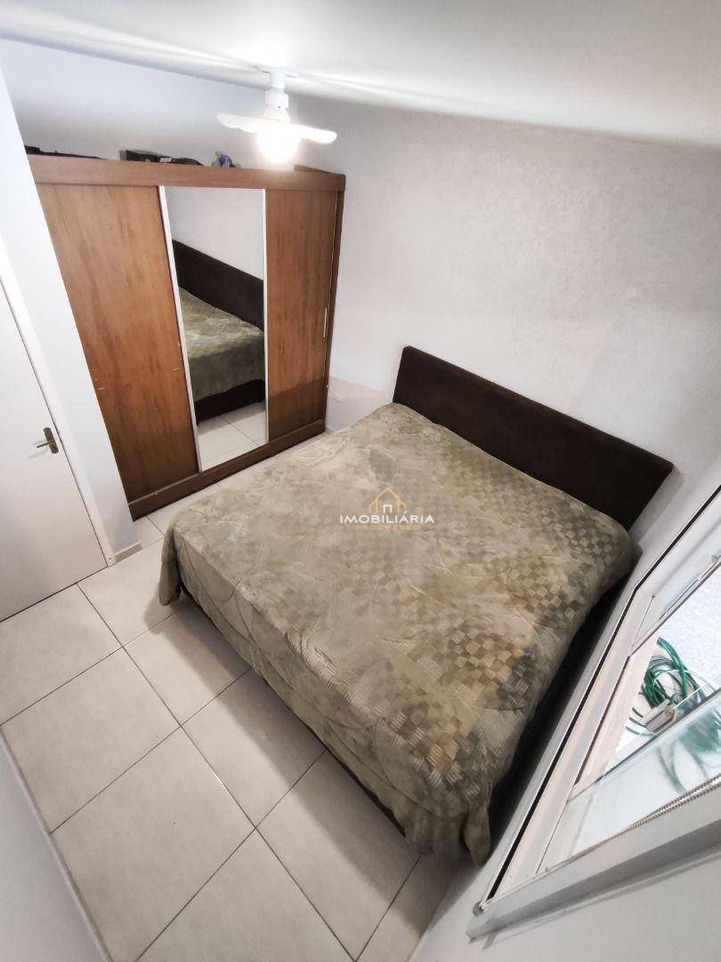 Casa à venda com 2 quartos, 60m² - Foto 25