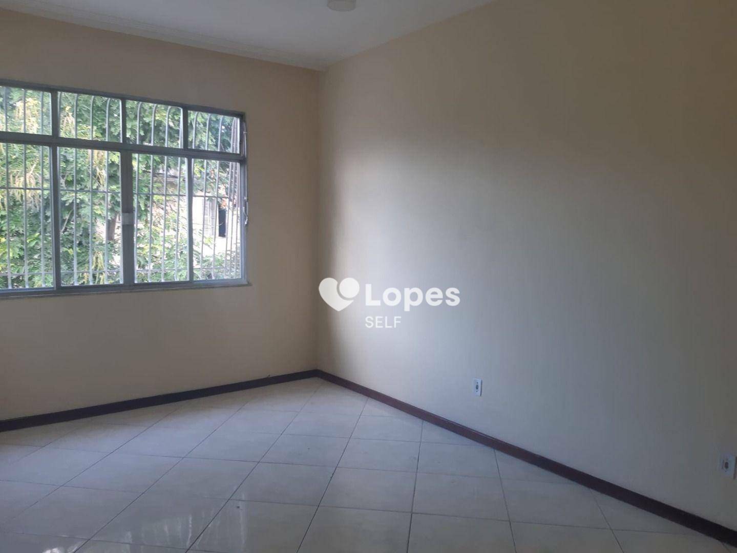 Apartamento à venda com 2 quartos, 70m² - Foto 1