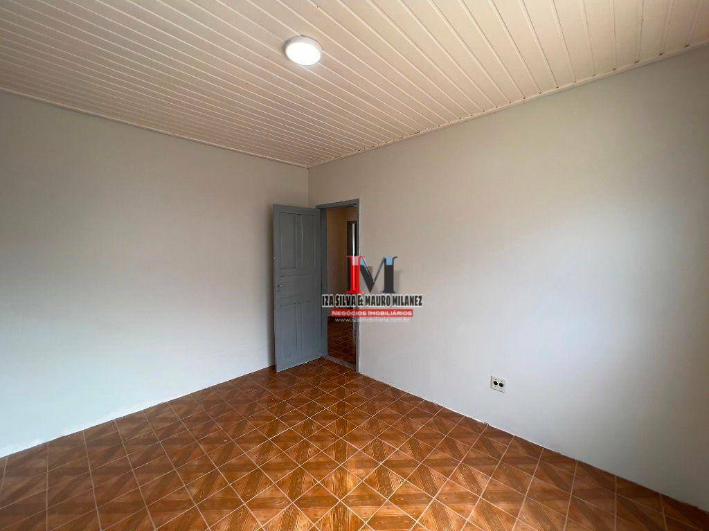 Casa para alugar com 4 quartos, 200m² - Foto 23