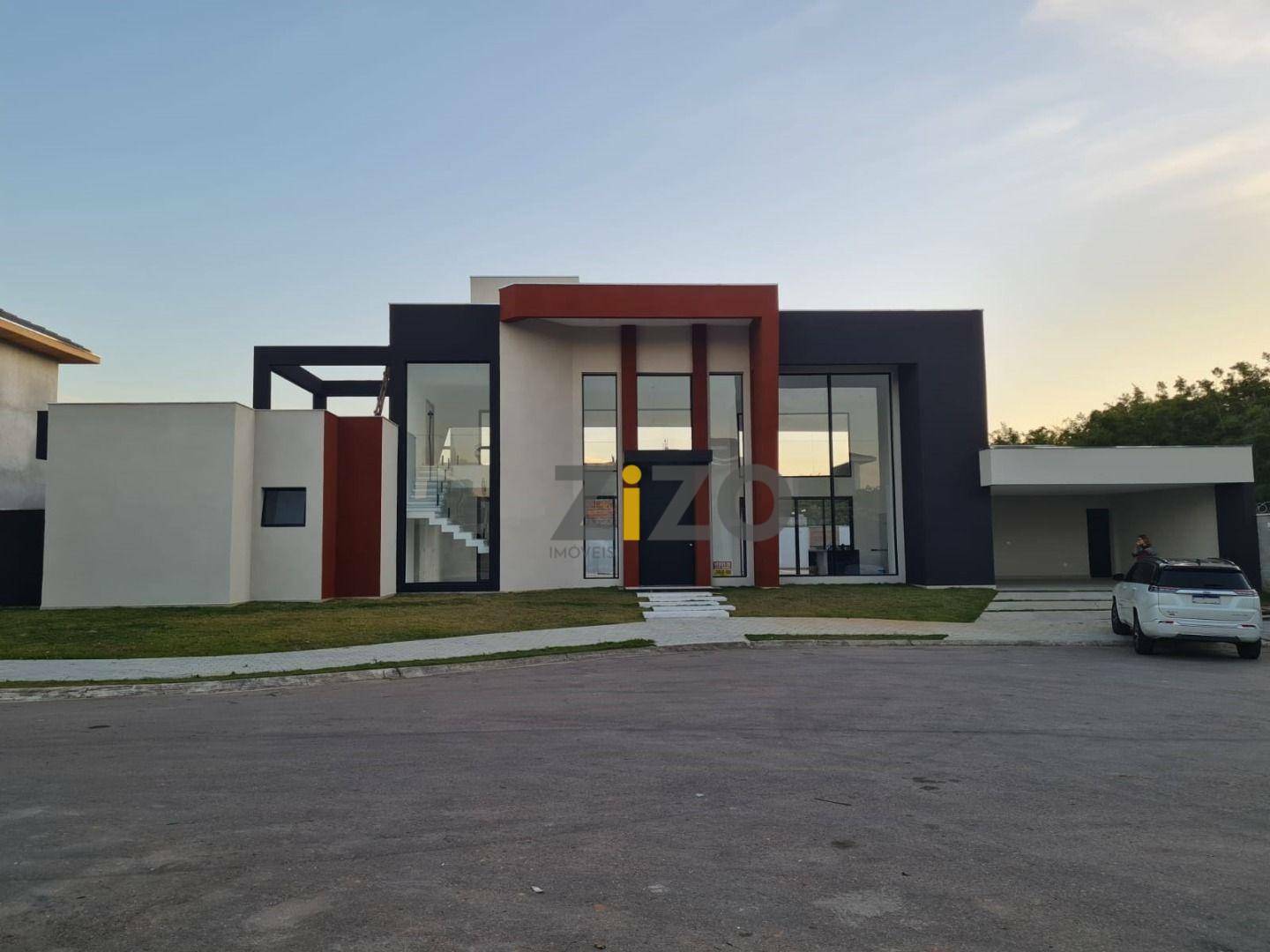 Casa de Condomínio à venda com 4 quartos, 500m² - Foto 1