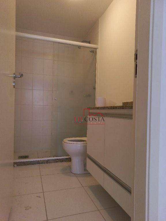 Apartamento para alugar com 2 quartos, 65m² - Foto 18