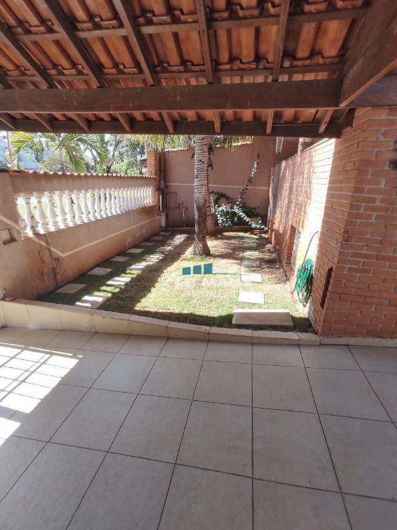 Casa à venda com 3 quartos, 200m² - Foto 6