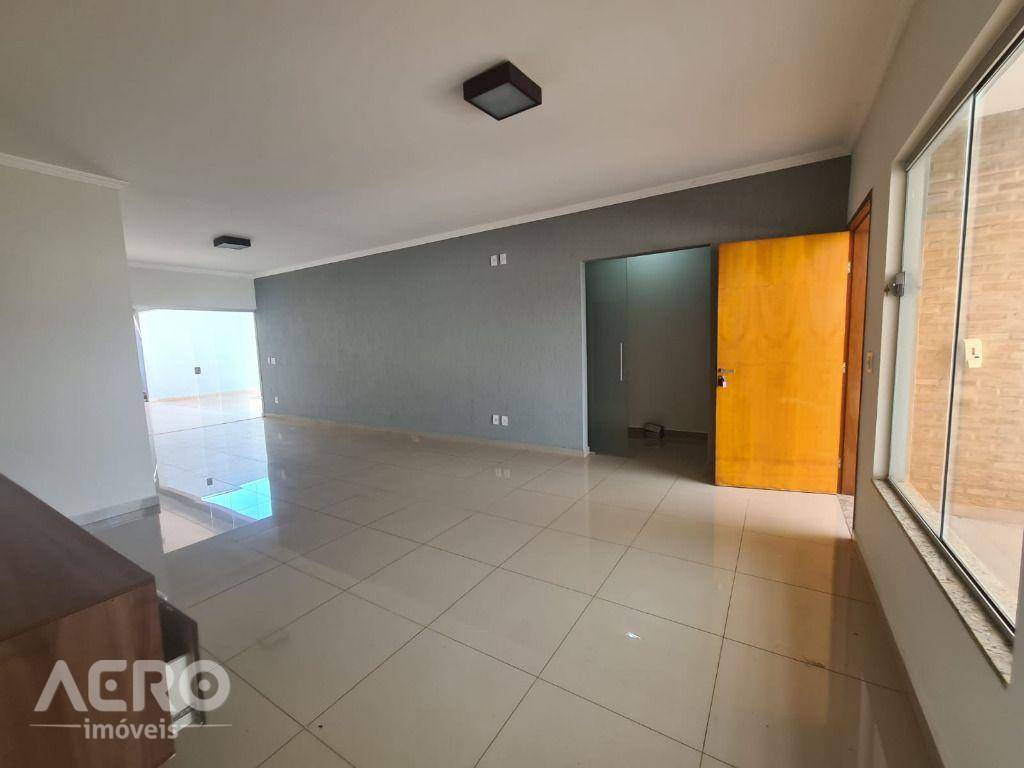 Casa à venda com 3 quartos, 247m² - Foto 16