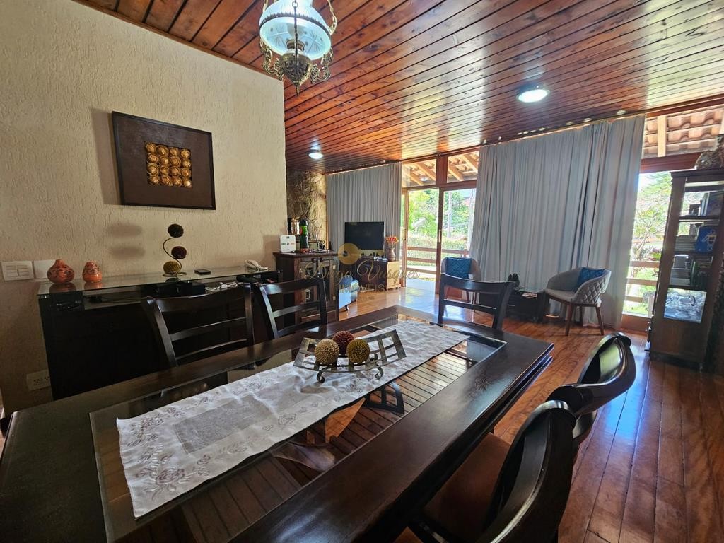 Casa à venda com 4 quartos, 200m² - Foto 15