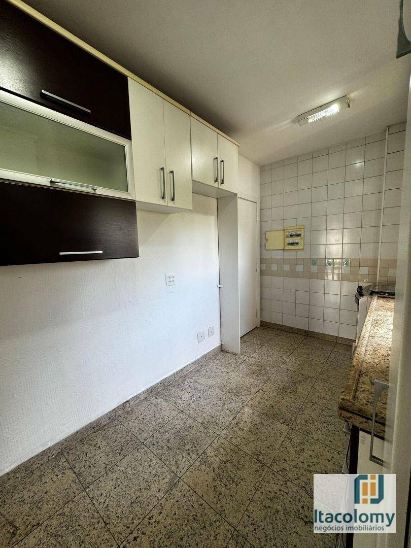 Apartamento para alugar com 3 quartos, 94m² - Foto 6