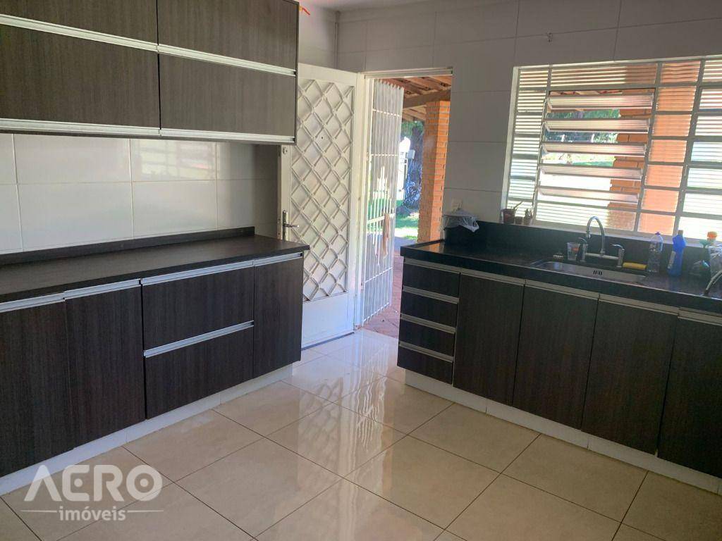 Chácara à venda com 4 quartos, 200m² - Foto 12