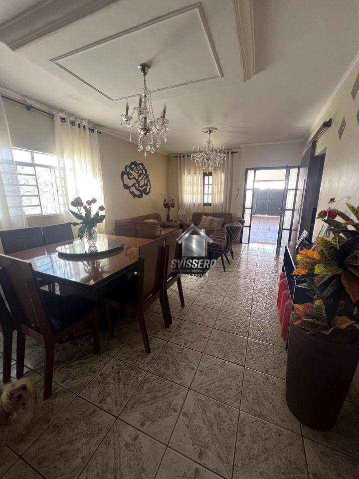 Casa, 3 quartos, 250 m² - Foto 3