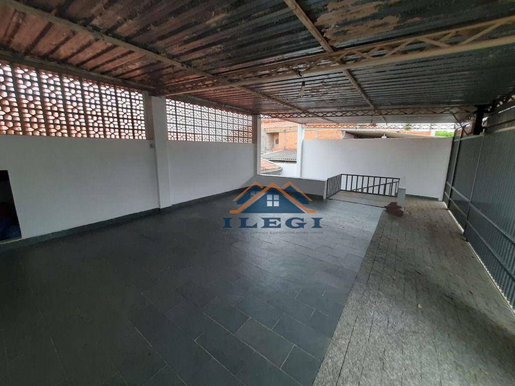 Casa à venda com 4 quartos, 265m² - Foto 3