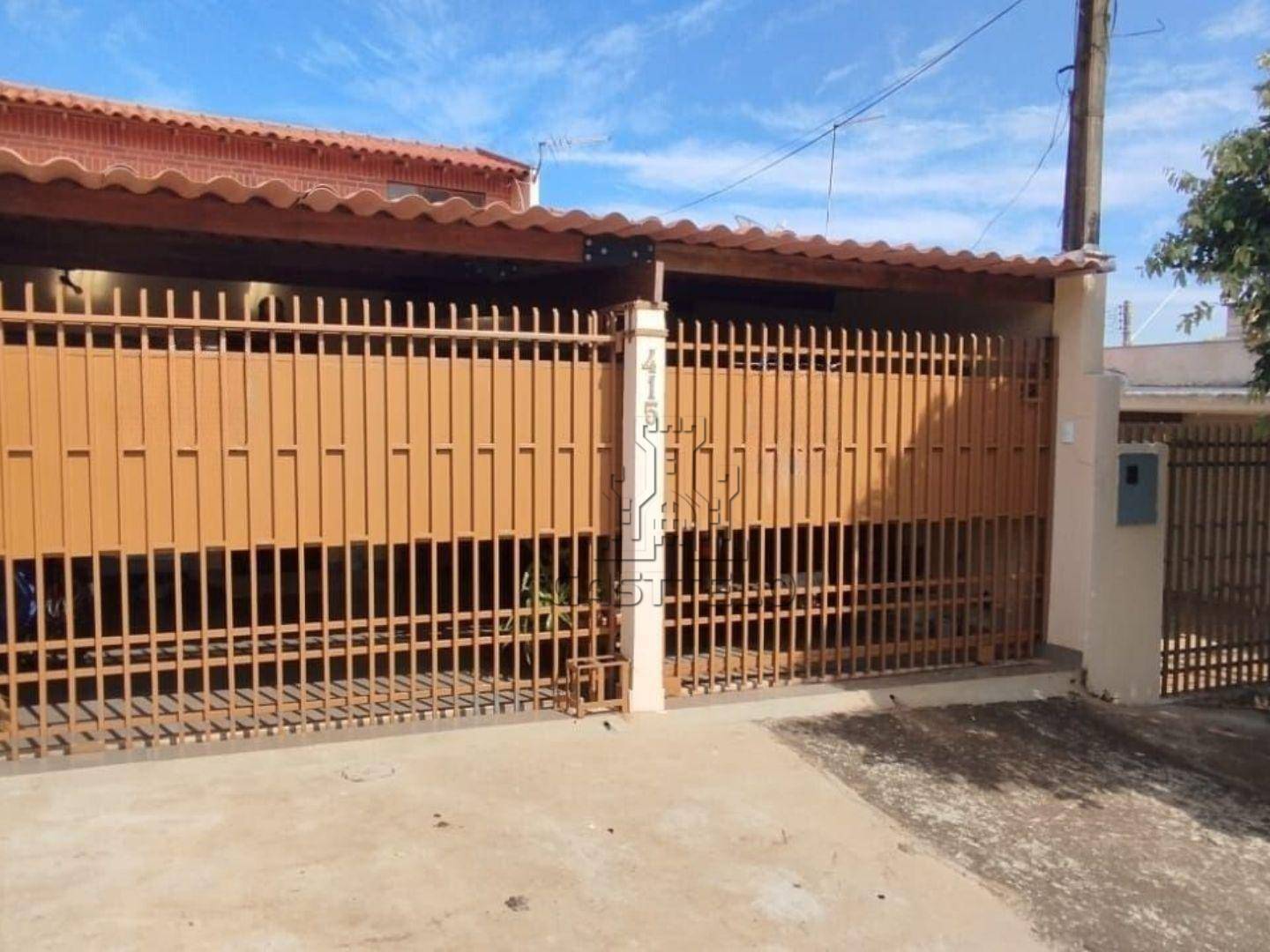Casa à venda com 3 quartos, 120m² - Foto 1