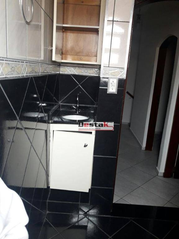 Sobrado à venda com 2 quartos, 105m² - Foto 13