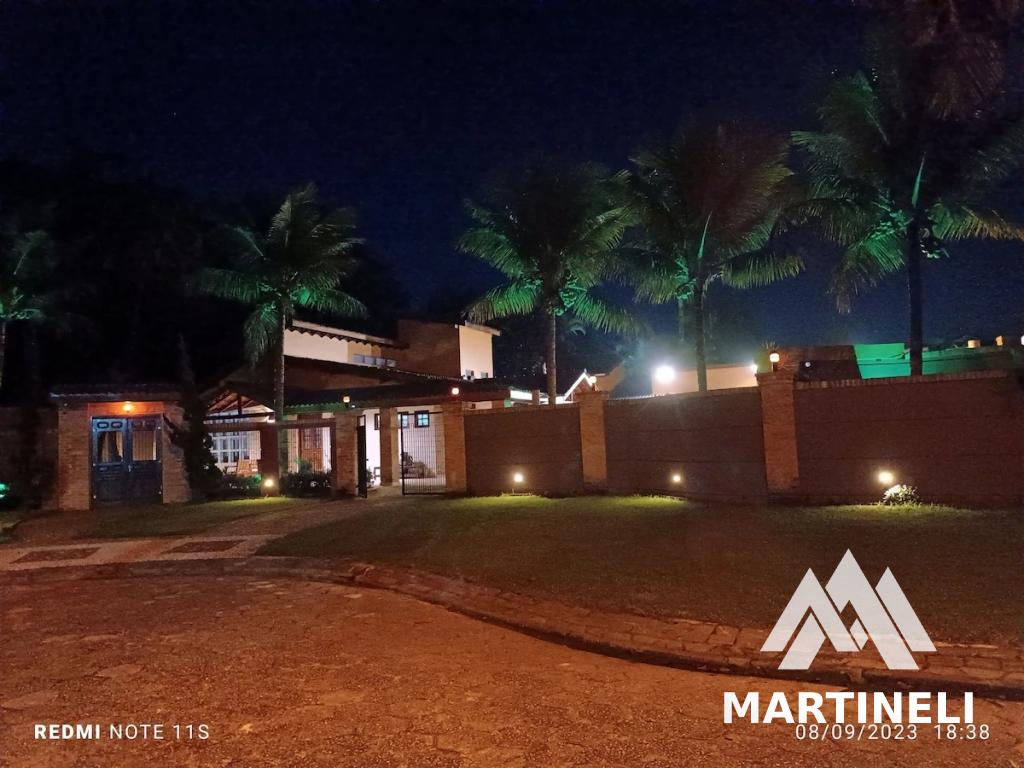 Casa à venda e aluguel com 7 quartos, 400m² - Foto 18