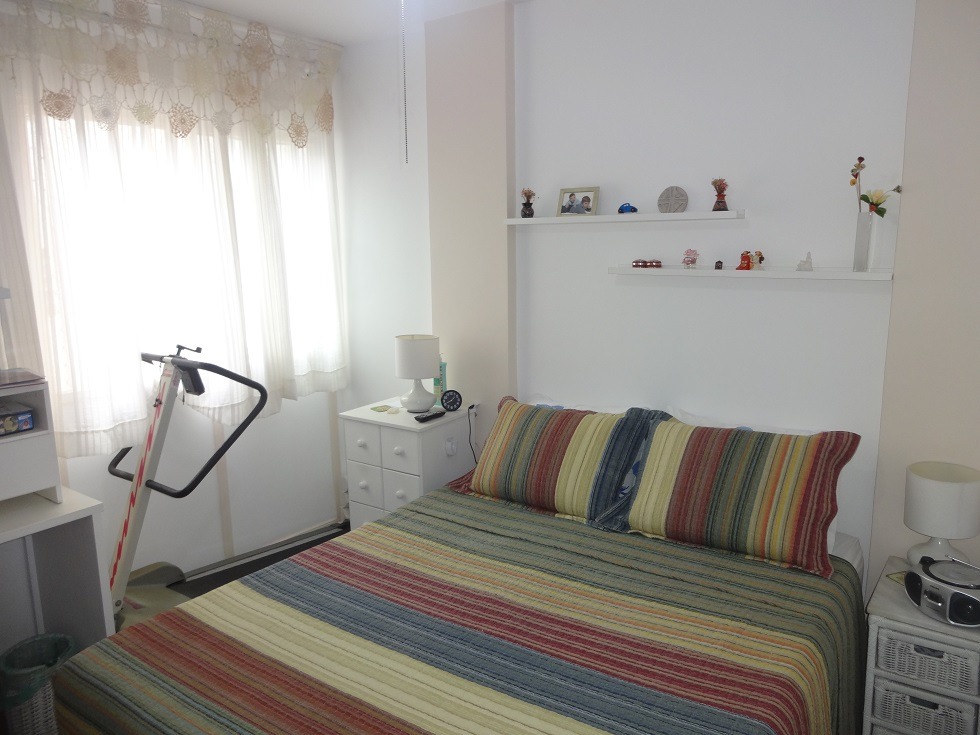 Apartamento à venda com 3 quartos, 125m² - Foto 2