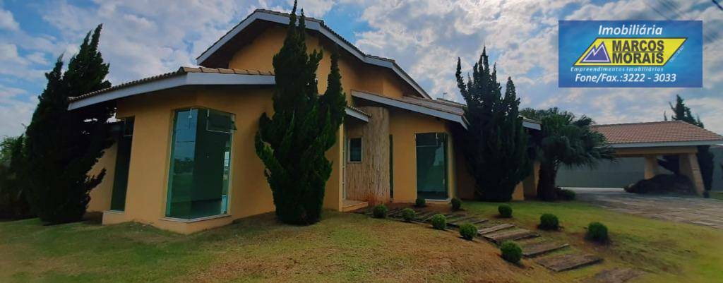 Casa de Condomínio à venda com 3 quartos, 300m² - Foto 4