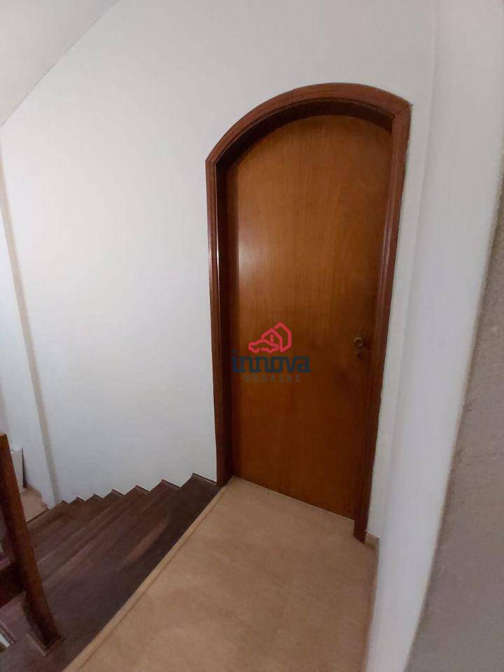 Sobrado à venda com 4 quartos, 240m² - Foto 7