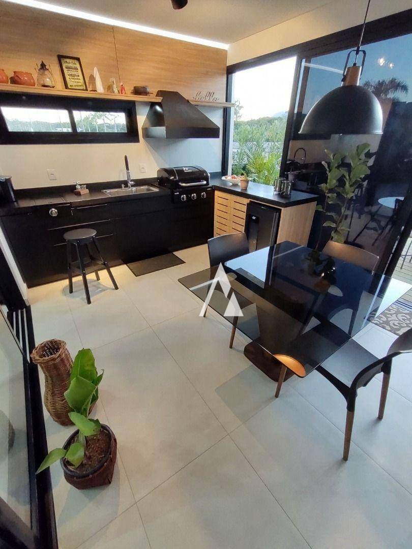 Casa de Condomínio à venda com 3 quartos, 300m² - Foto 16