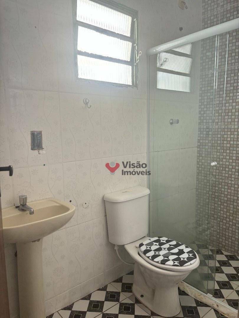 Casa à venda com 2 quartos, 65m² - Foto 8