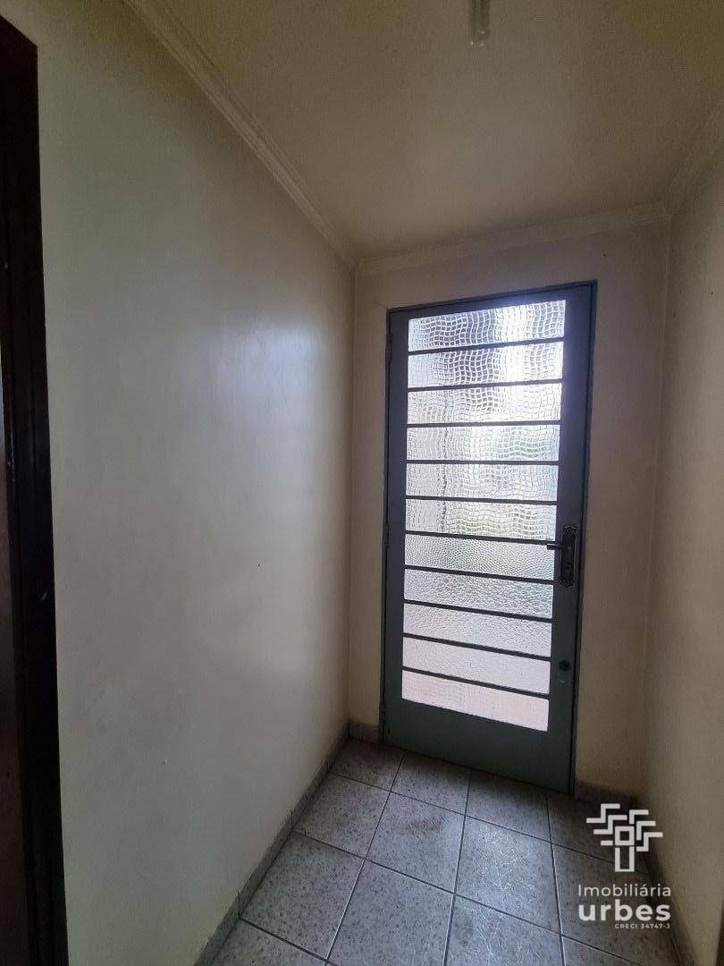 Casa à venda com 3 quartos, 231m² - Foto 11