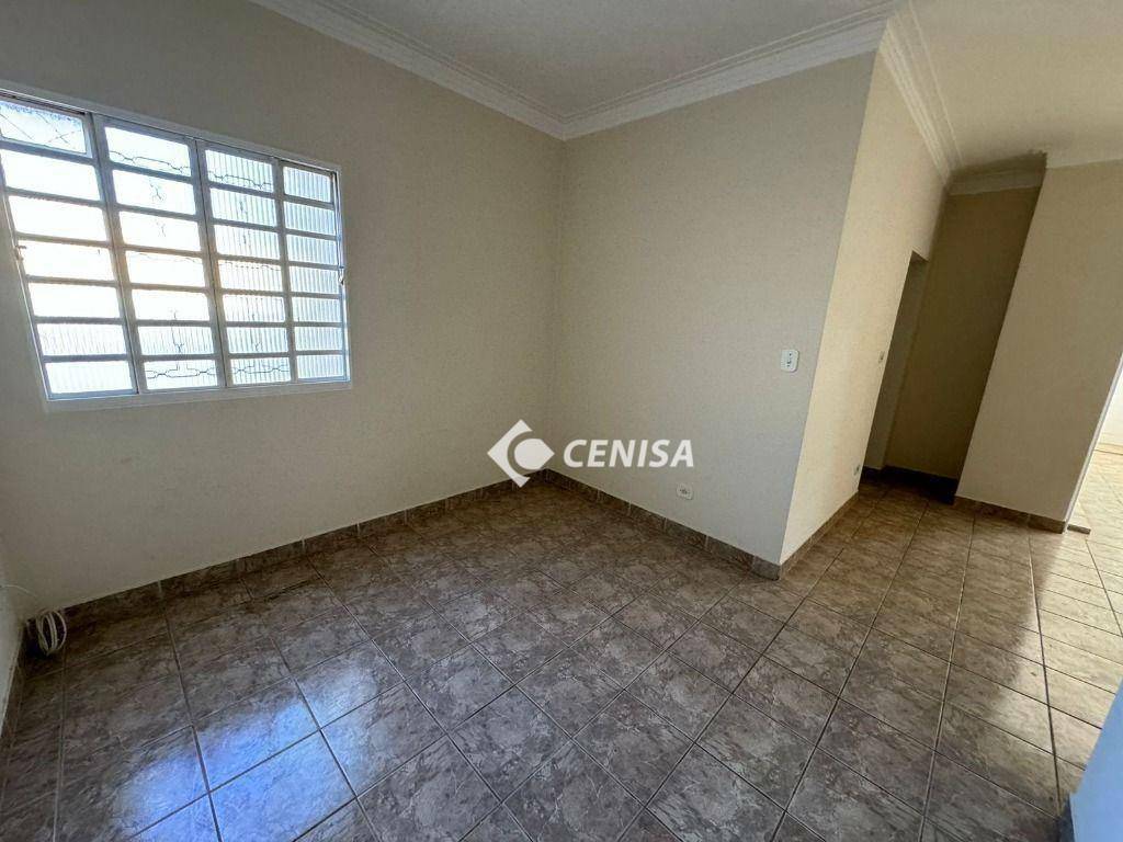 Apartamento à venda com 3 quartos, 87m² - Foto 2