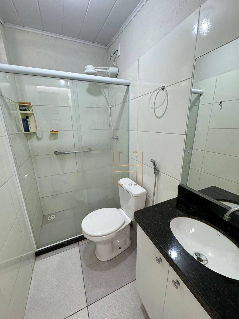 Casa à venda com 3 quartos, 100m² - Foto 4