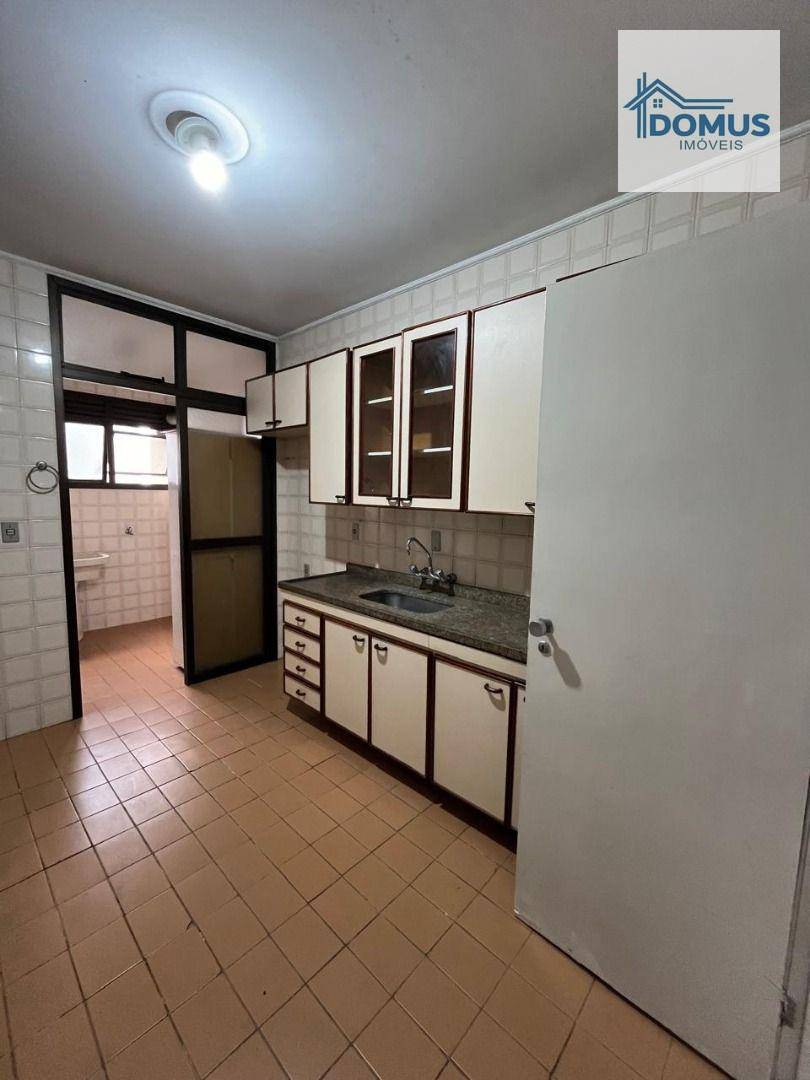 Apartamento para alugar com 3 quartos, 115m² - Foto 19