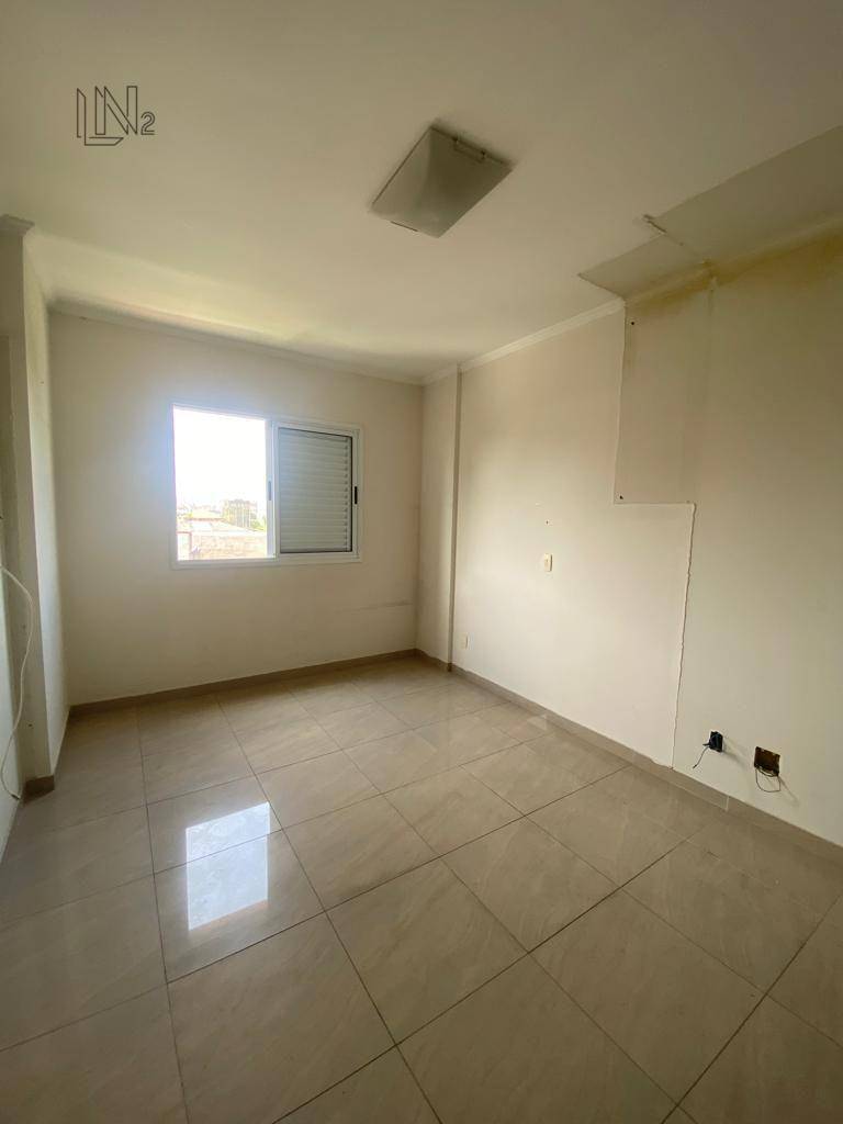 Apartamento à venda com 3 quartos, 121m² - Foto 22