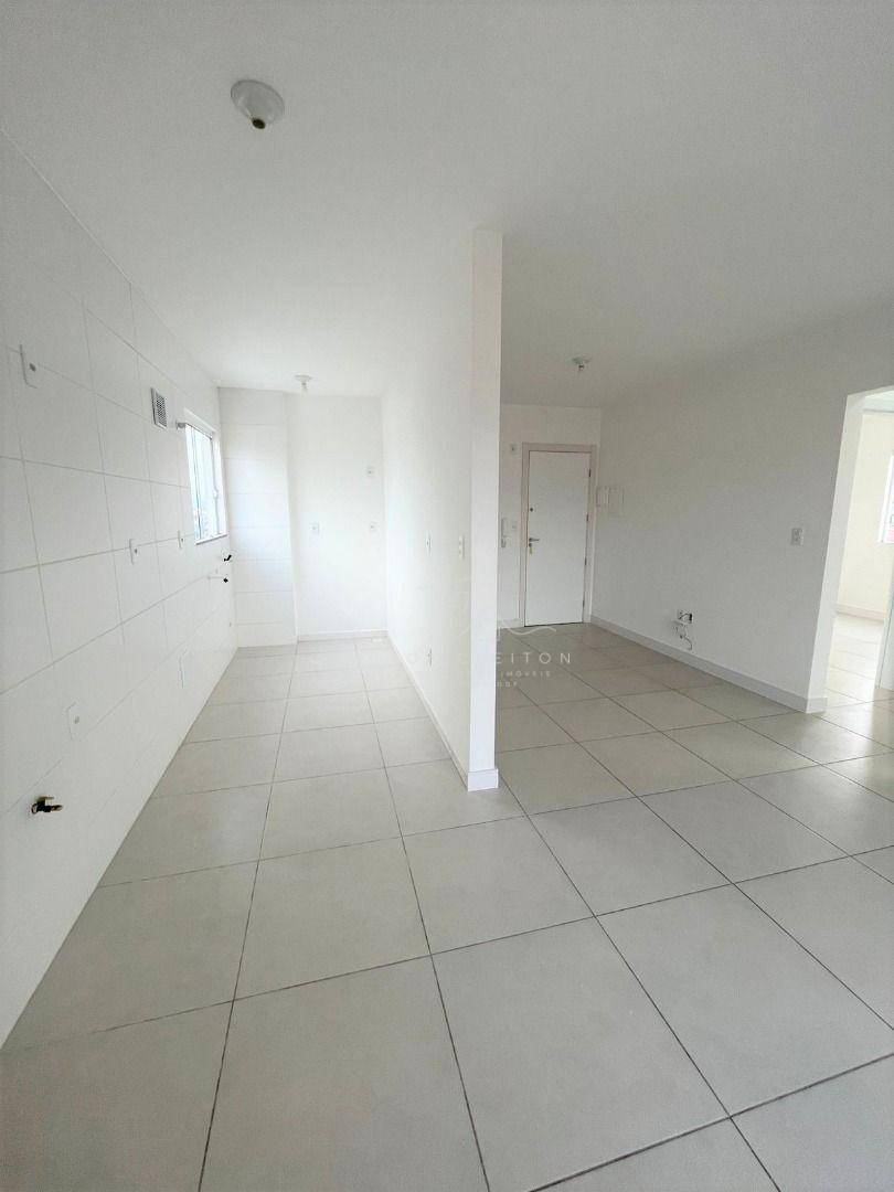 Apartamento à venda com 3 quartos, 66m² - Foto 9