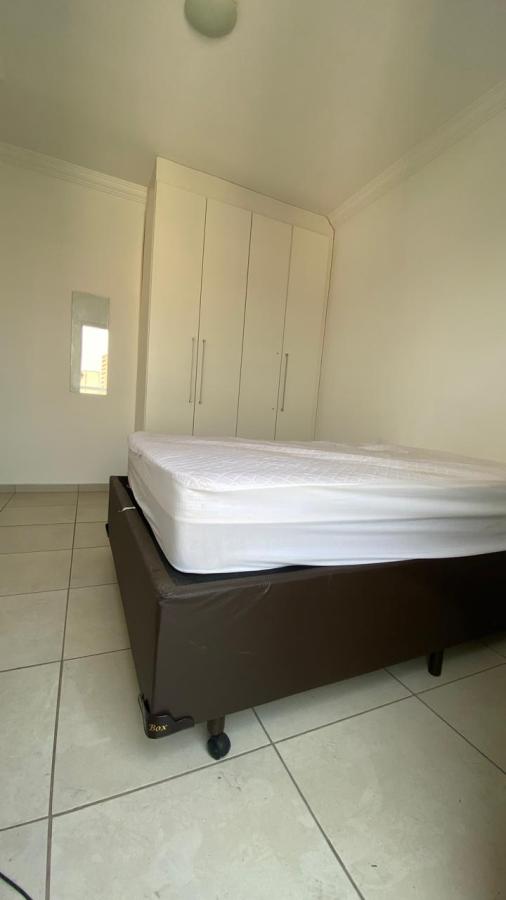 Apartamento para alugar com 1 quarto, 70m² - Foto 9