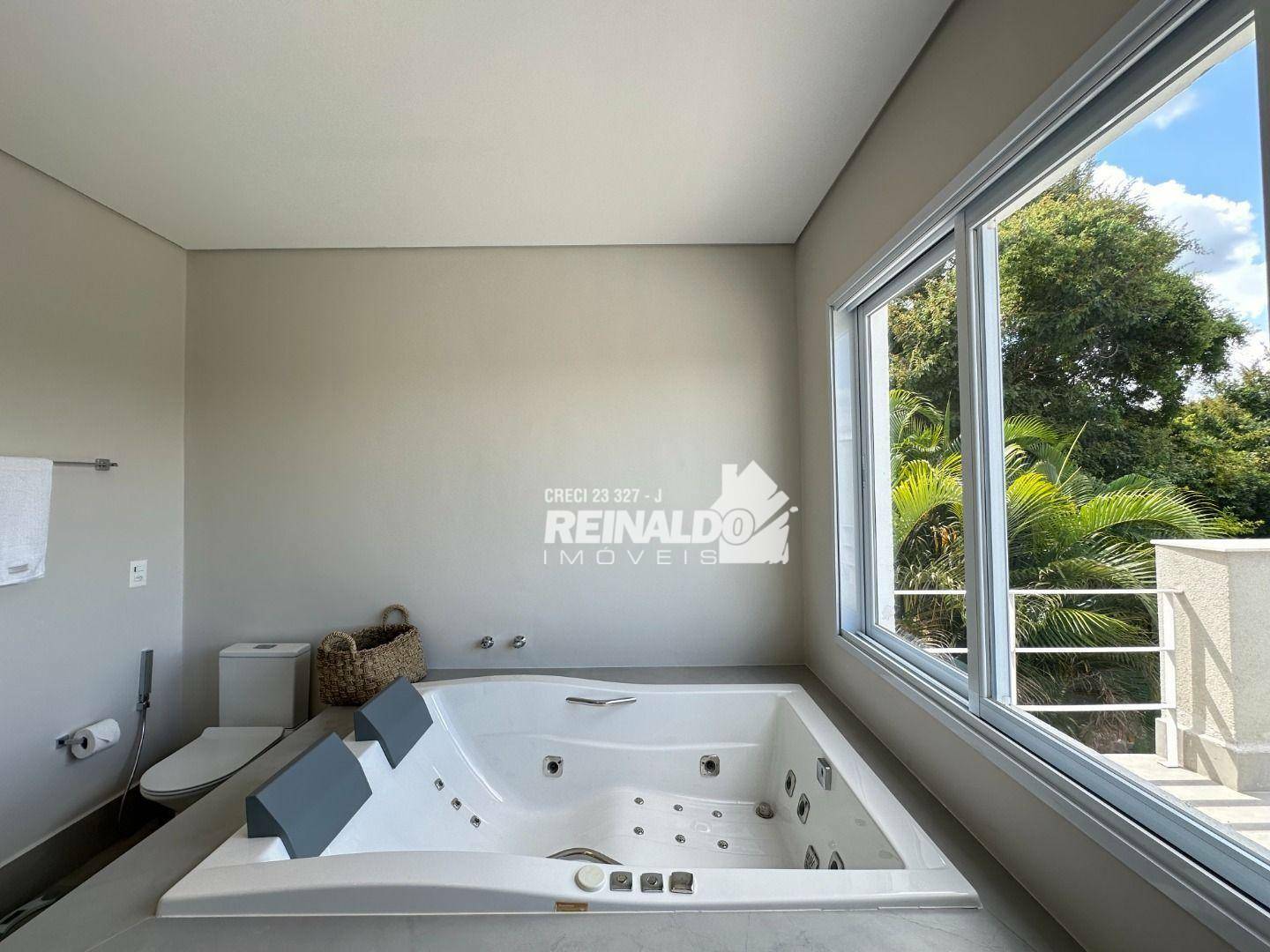 Casa de Condomínio à venda com 5 quartos, 670m² - Foto 4