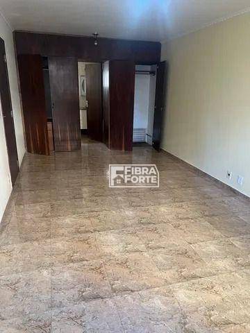 Apartamento à venda com 3 quartos, 159m² - Foto 9