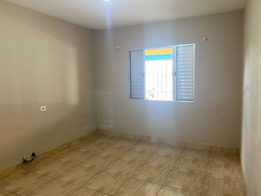 Casa para alugar com 3 quartos, 300m² - Foto 20