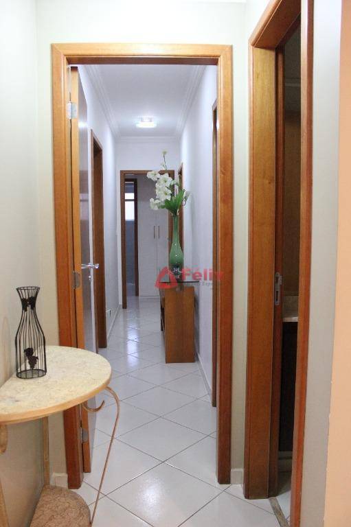 Apartamento à venda com 3 quartos, 135m² - Foto 14