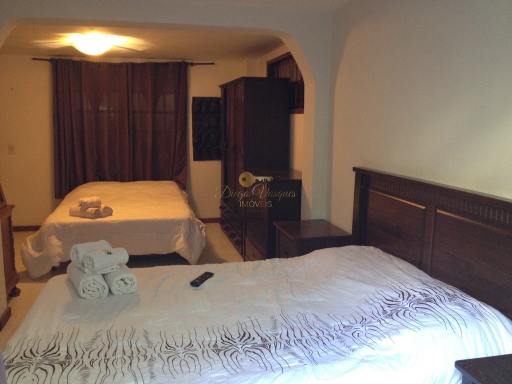 Casa à venda com 5 quartos, 271m² - Foto 22