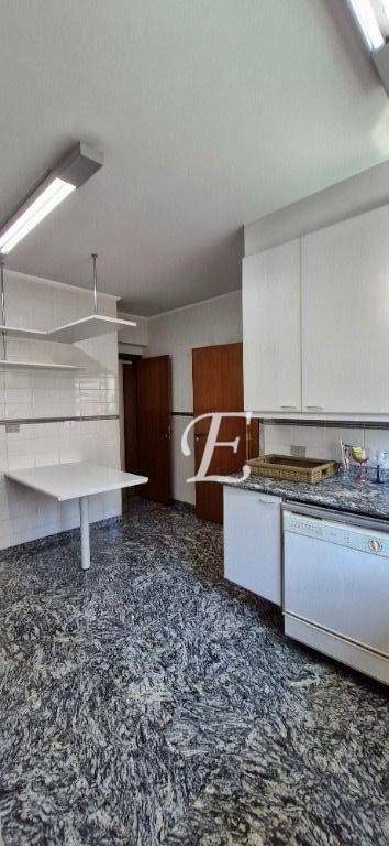 Apartamento à venda com 3 quartos, 160m² - Foto 11